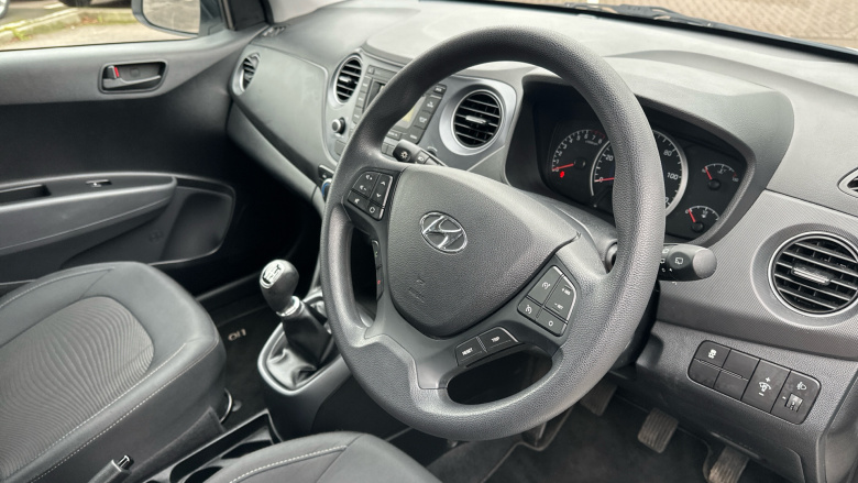 Hyundai i10 1.0 SE 5dr Petrol Hatchback